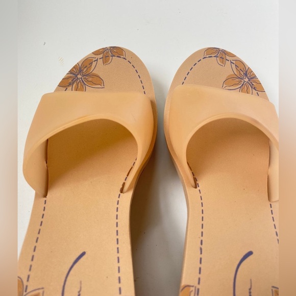K Fashion Cut-Out Wedge Heel Slide Sandals, Peach, Size 37 - Picture 4 of 10